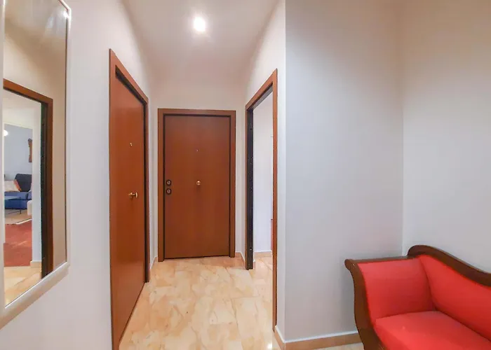 Easytopstay - Colosseum Cosy Apartment