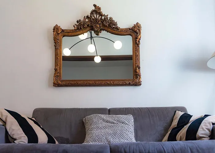 Easytopstay - Colosseum Cosy Apartment *